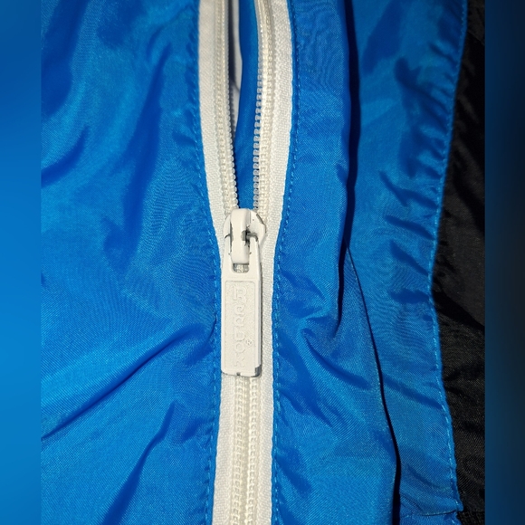 Old School Reebok Windbreaker - Picture 4 of 8